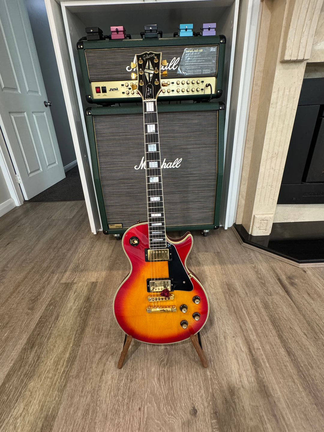 Gibson Les Paul Custom Shop, Marshall 100 watt JCM2000 TSL Amplifier and 1960A Quad box
